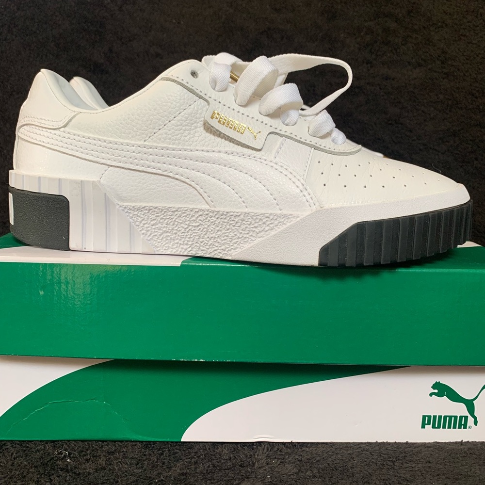 Puma Cali women’s sz 7 white/black with gold puma 🖤